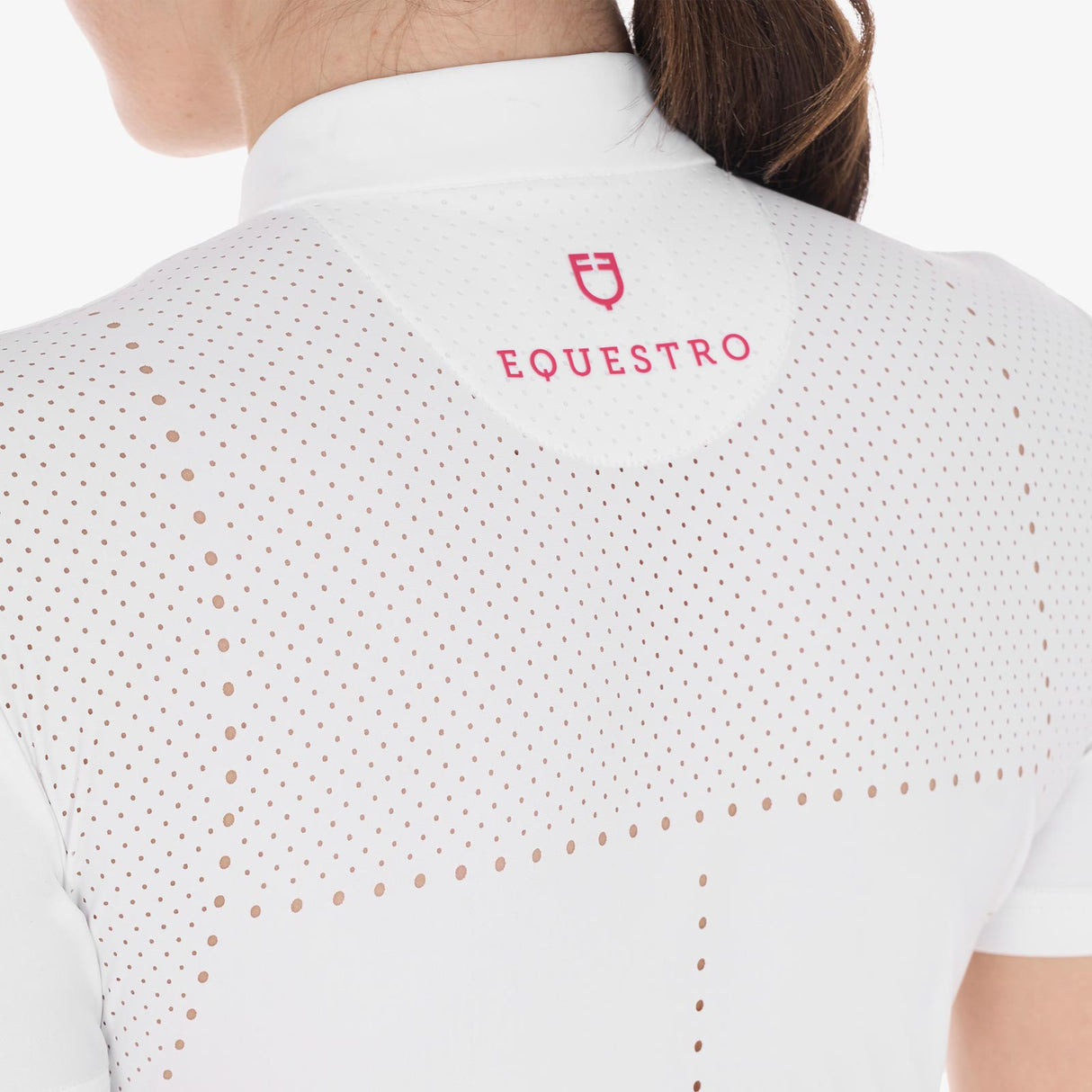 Equestro Women's Slim Fit Zipped Competition Polo Shirt In Perforated Fabric #colour_fucsia-white