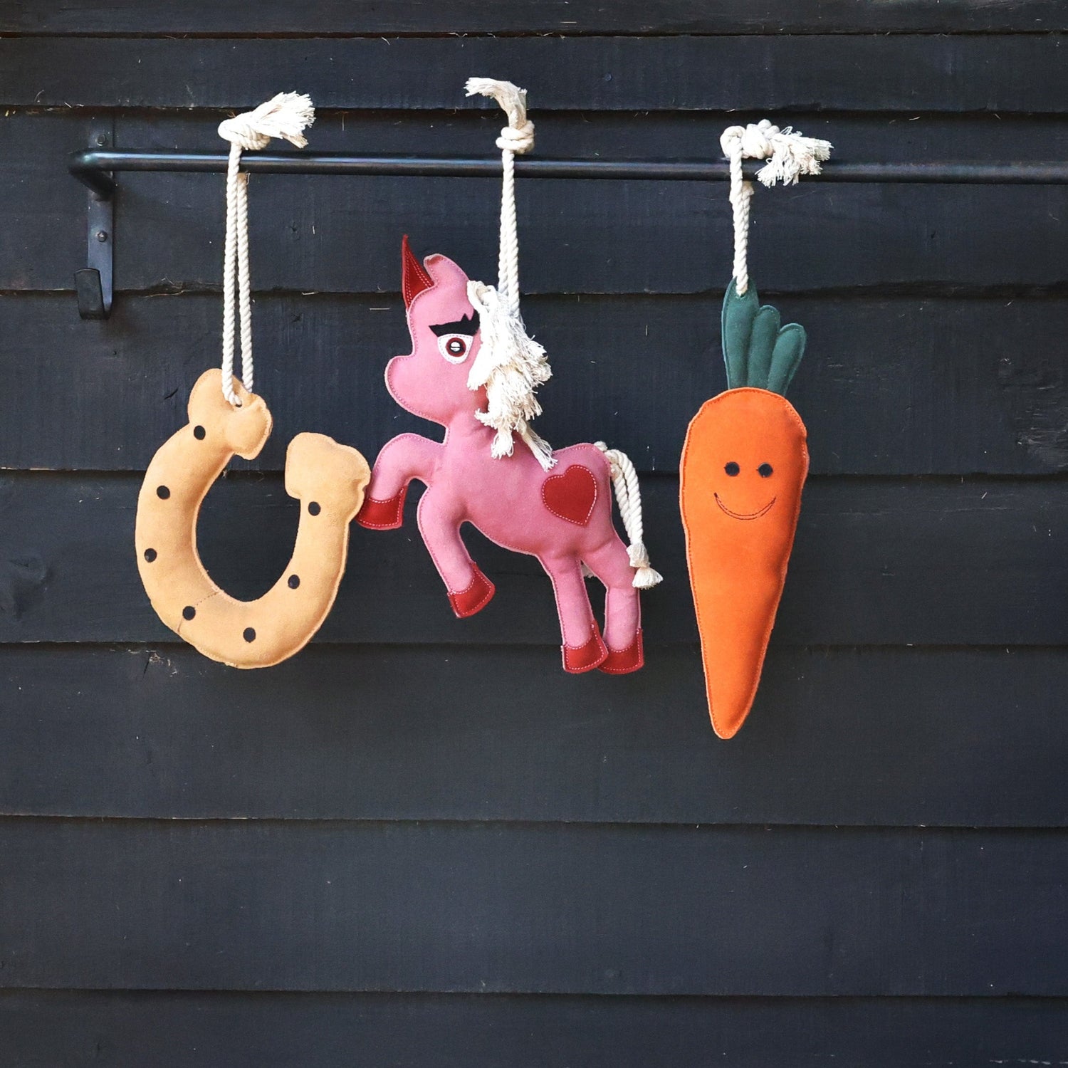 Hy Equestrian Stable Toy #style_clippity-clop-horseshoe