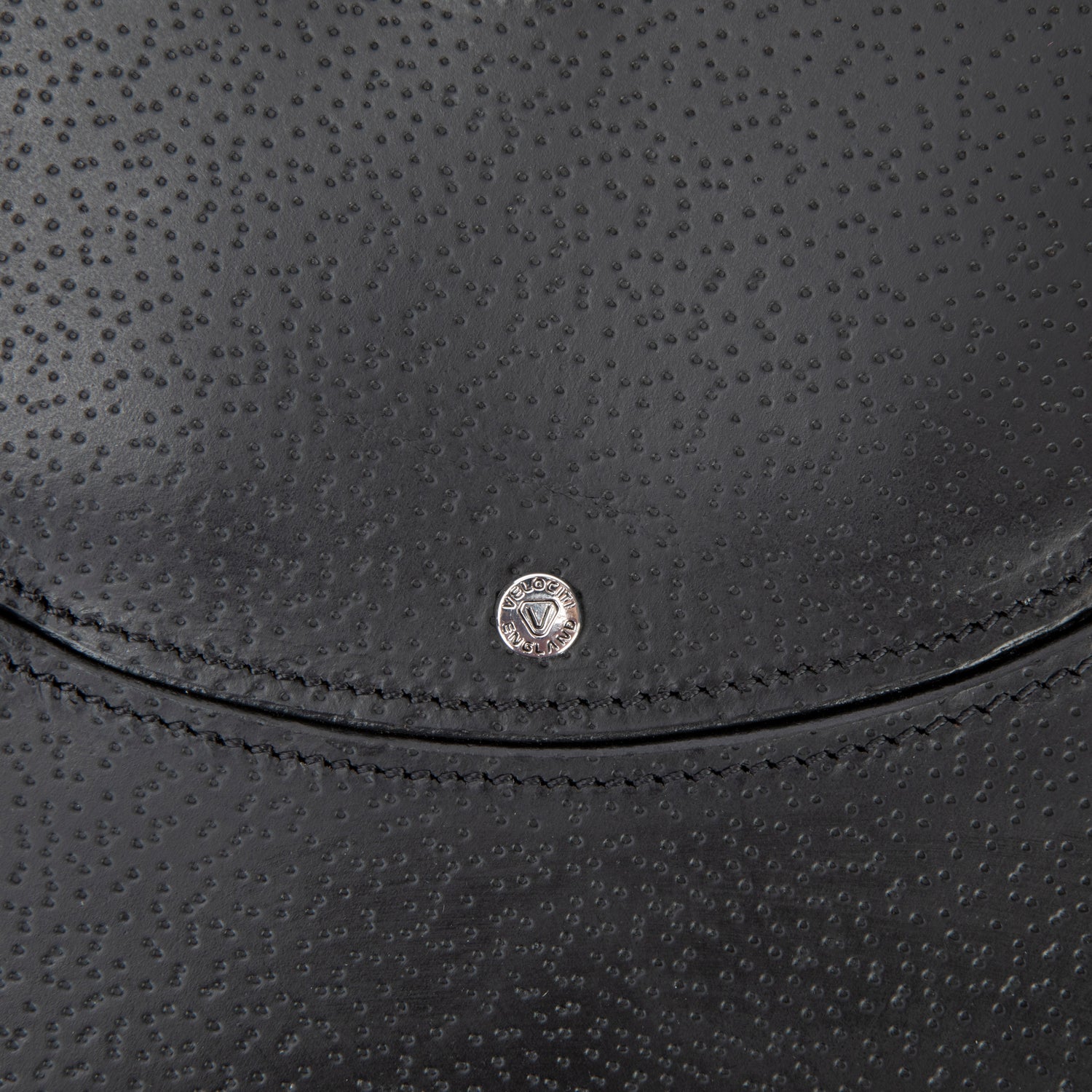 Shires Velociti Lusso Elite Short Stud Girth #colour_black