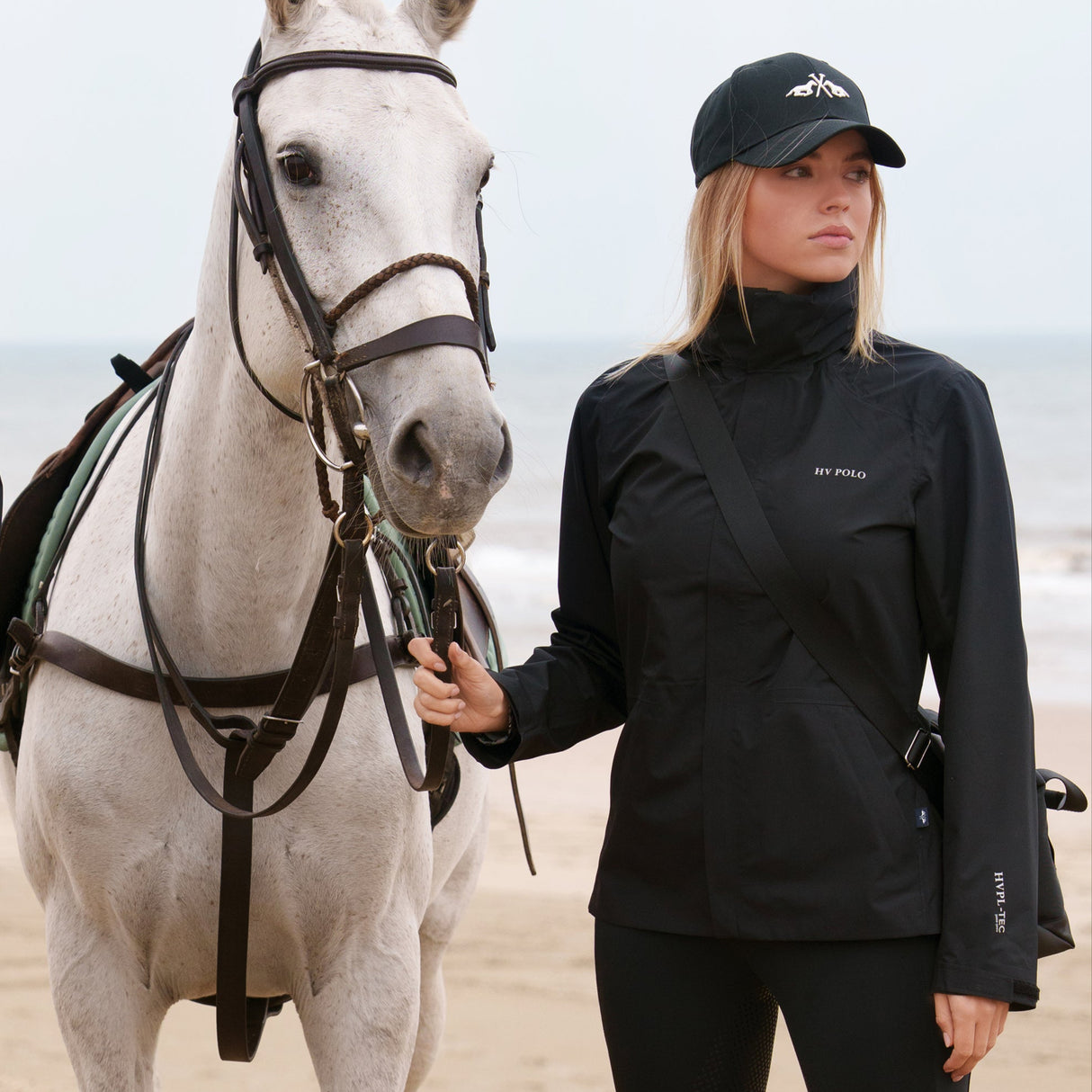 HV Polo Carmen Jacket #colour_black