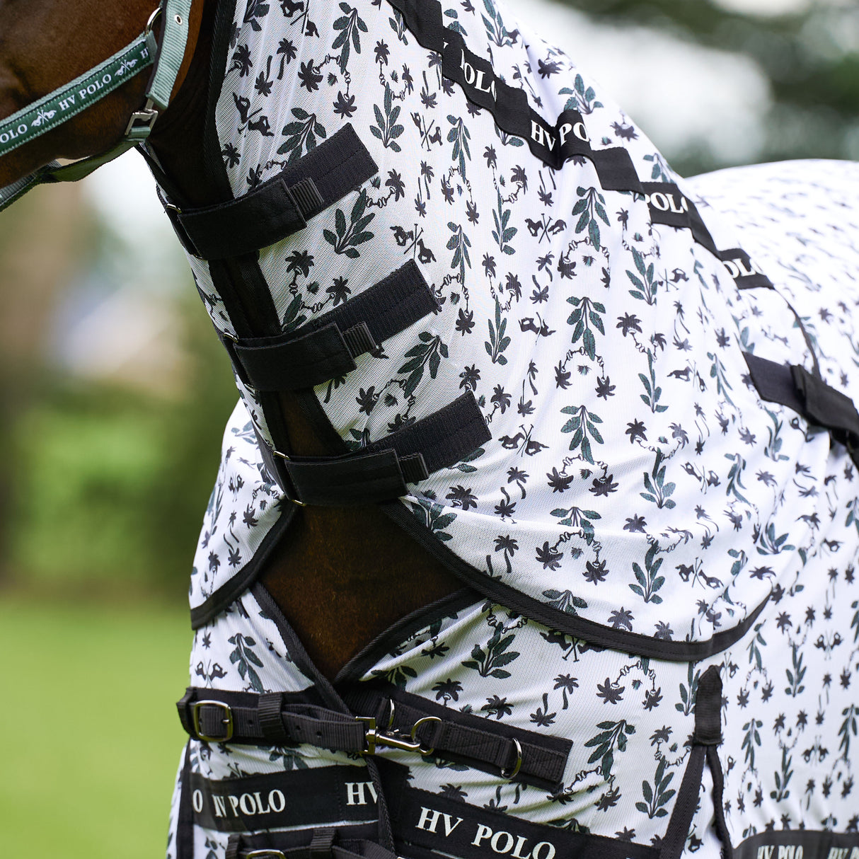 HV Polo Nena AOP Fly Blanket #colour_white 
