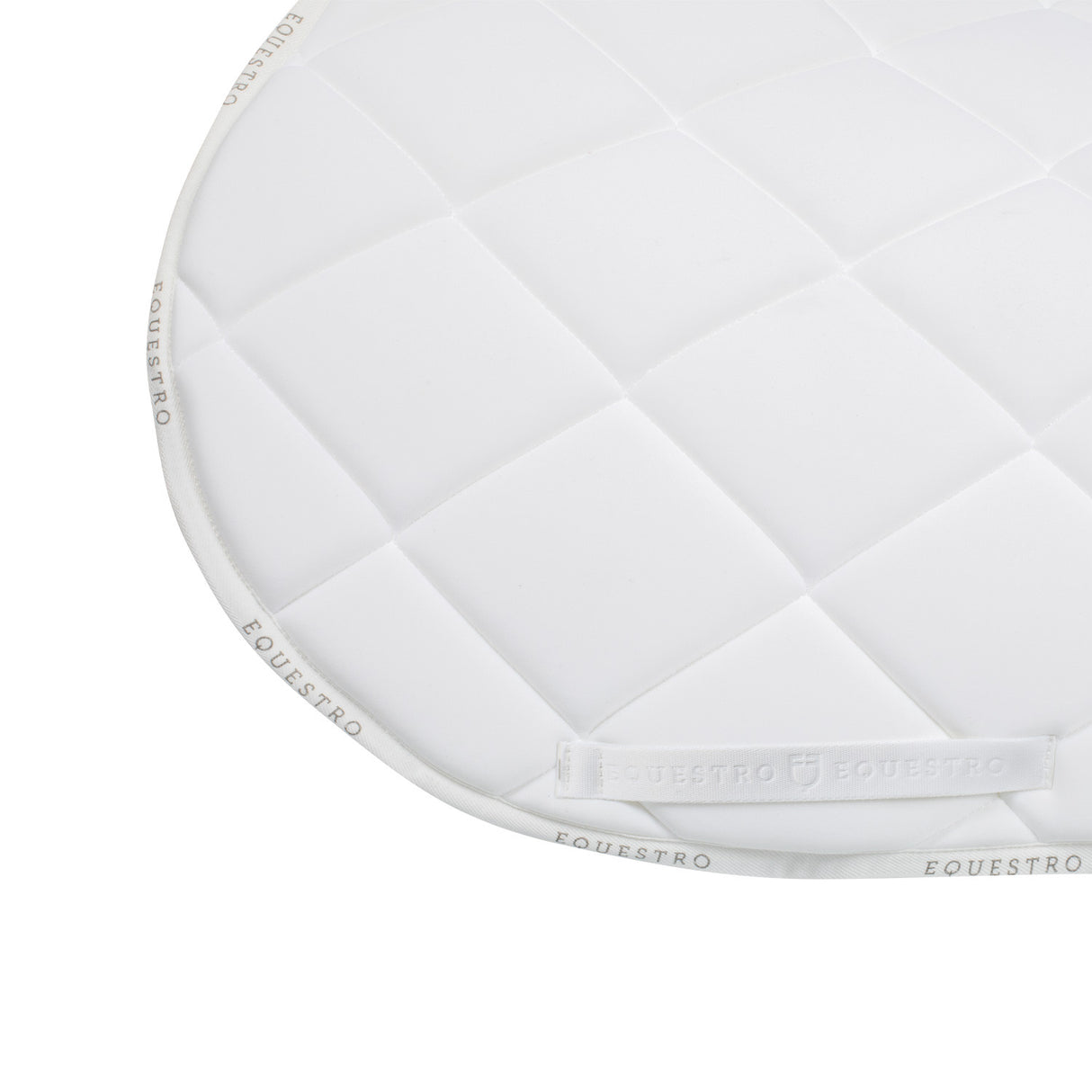 Jumping saddle pad with multicolor logo