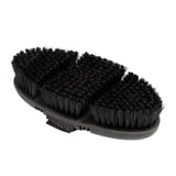Flexible brush with short synthetic bristles