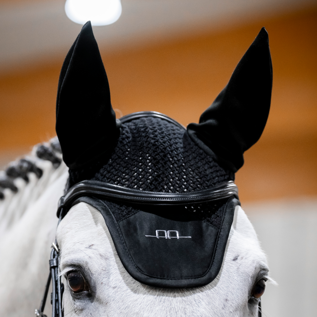 Horseware Ireland Alessandro Albanese Earnet #colour_black